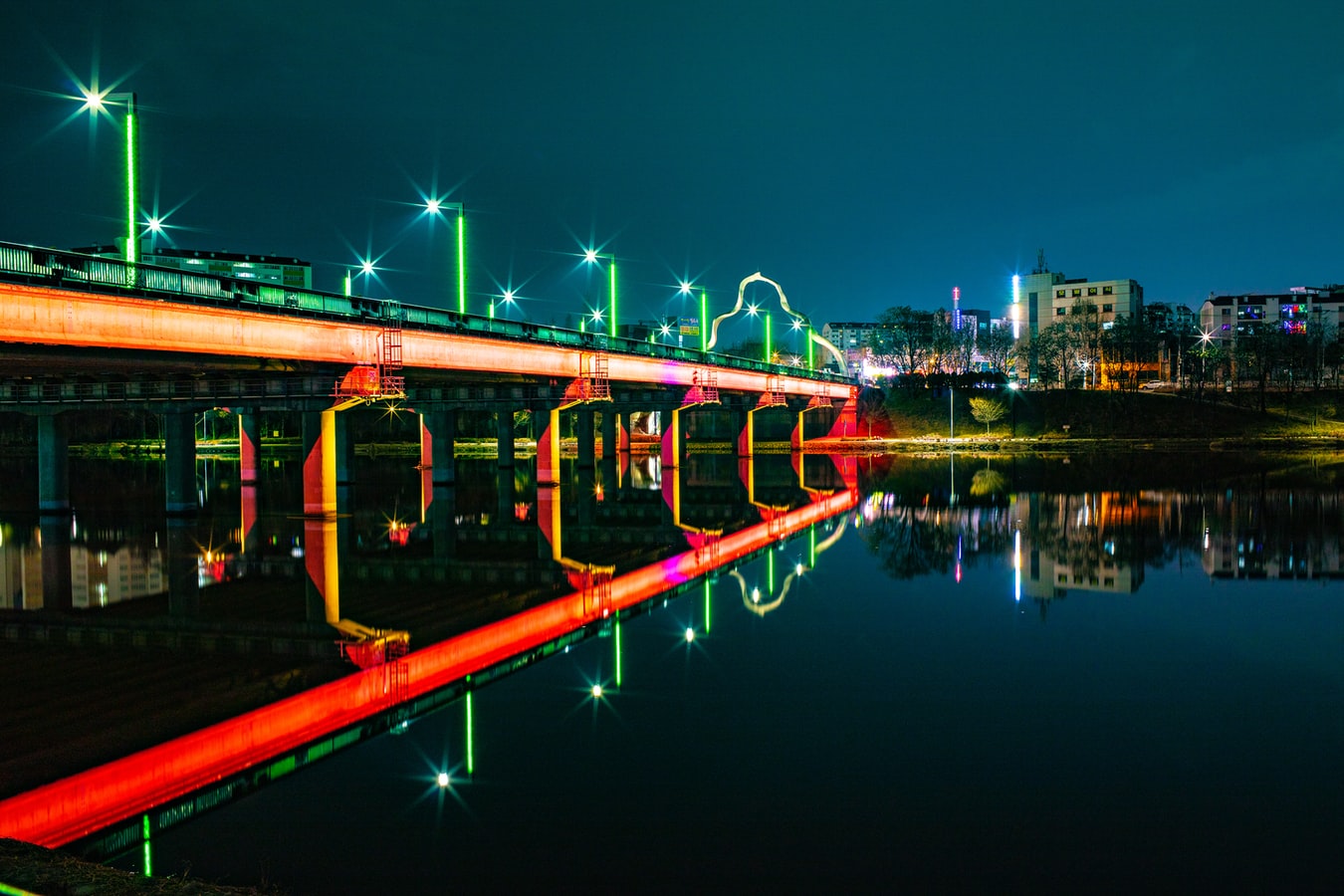 Brücke über den Nakdong-Fluss in Daegu Südkorea