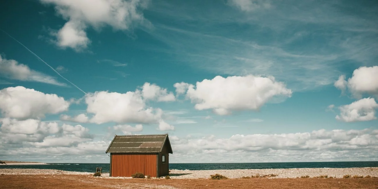 Fischerhütte am Strand auf Gotland in Schweden